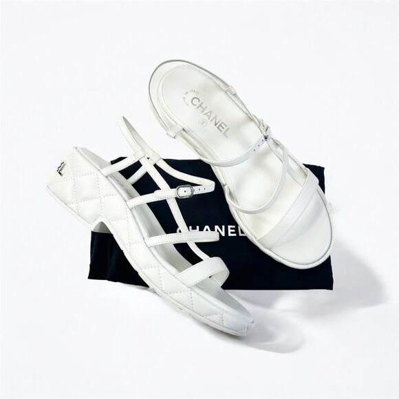 CHANEL 2023 White Quilted Leather Sandal Size 39 Open Toe Slingback Platform - Picture 2 of 15